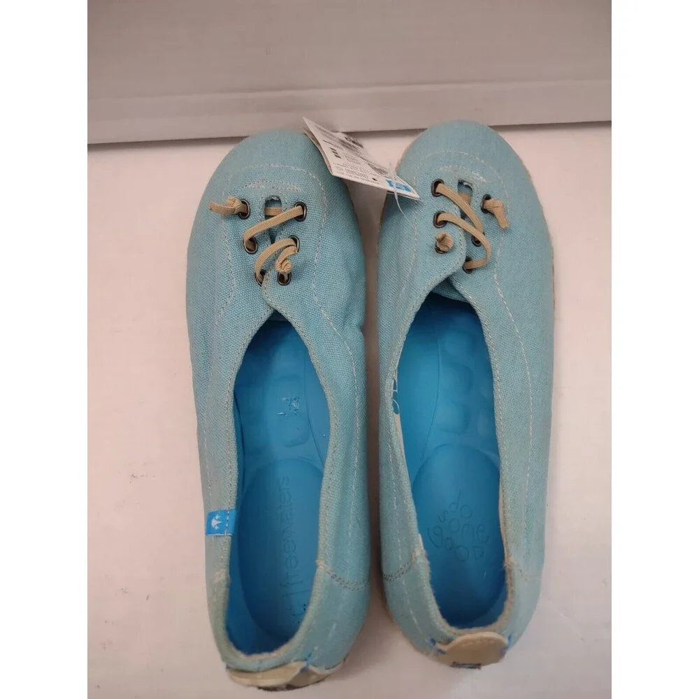 Freewaters Womens Blue Slip On Canvas Espadrille Shoes Size 9 NWT